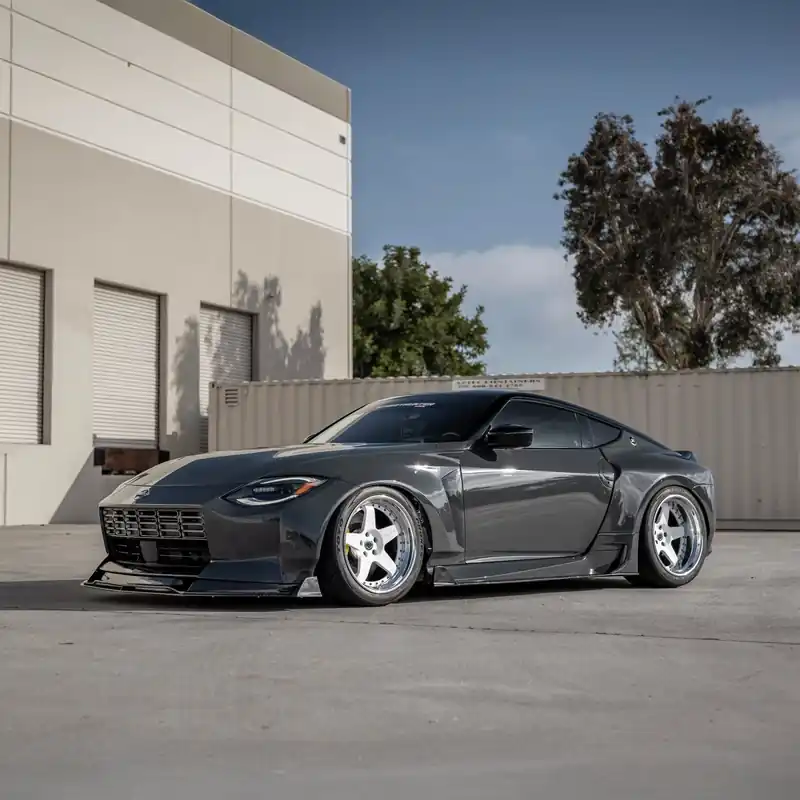 Street Hunter Nissan Z Wide Body Kit