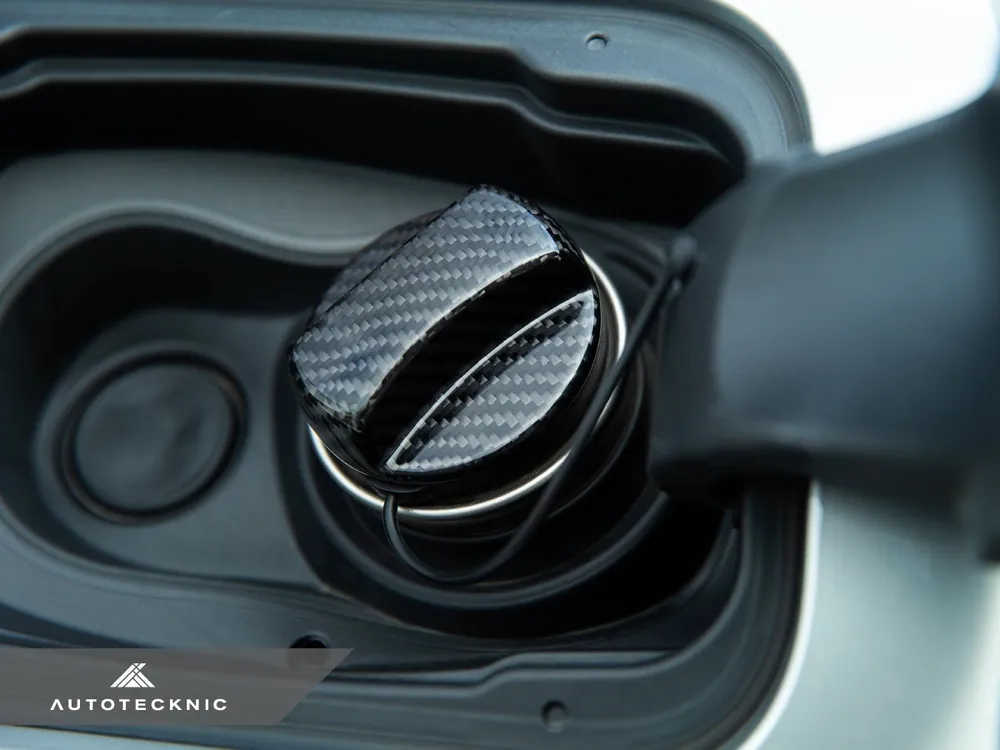 AutoTecknic Dry Carbon Competition Fuel Cap Cover - G11/ G12 7-Series