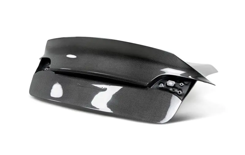 Seibon 17-20 Tesla Model 3 Carbon Fiber Trunk Lid w/Integrated Spoiler (Models w/o Power Trunk ONLY) (SEI774-T14MD3BMRH)