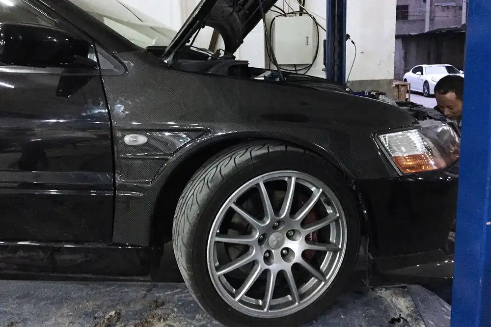 Carbonado D1 Style Carbon Fiber Fender | 2003-2006 Mitsubishi Evo 7/8/9