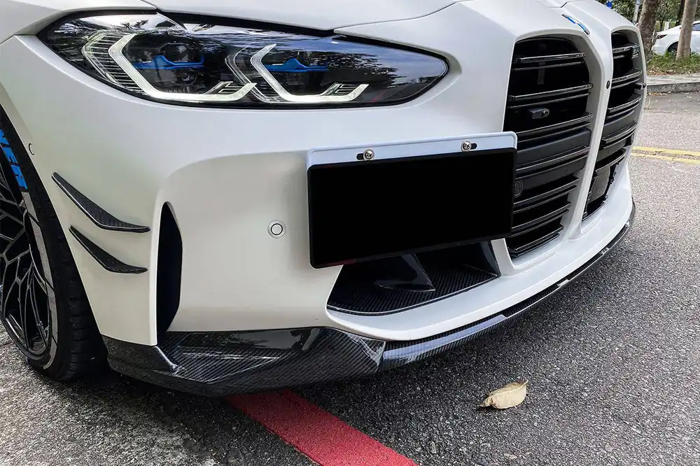 Carbonado 2021-UP BMW M3 G80 M4 G82 G83 MP Style Carbon Fiber Front Canards