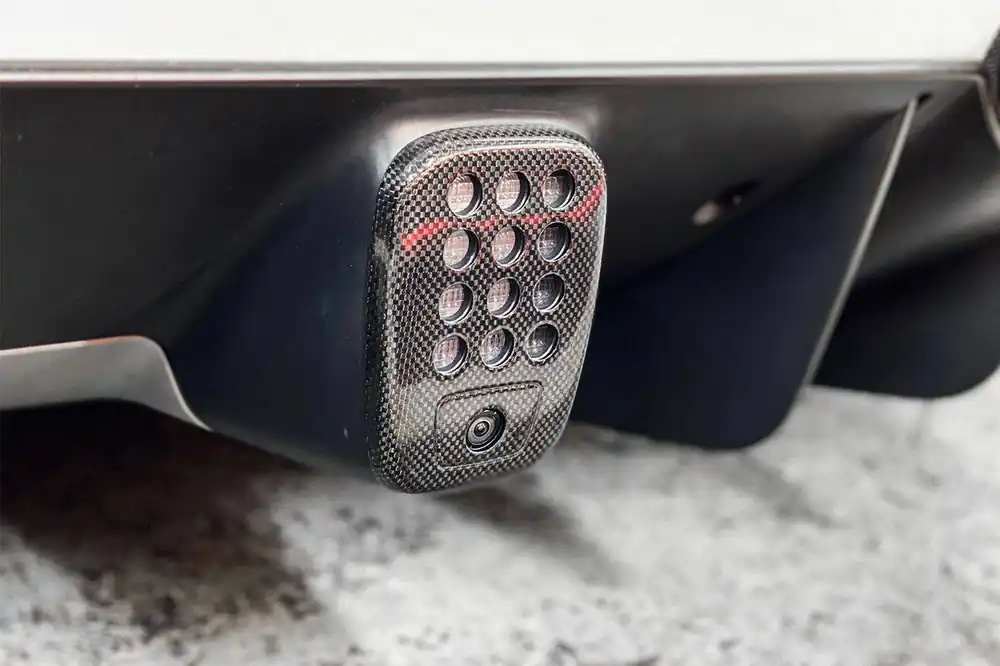 Carbonado 2015-2020 Ferrari 488 GTB Spider Dry Carbon Fiber Rear Black Light Cover With Camera Hole