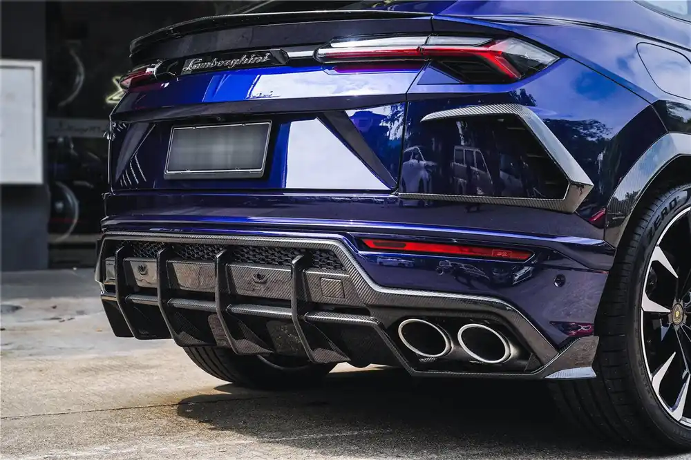 Carbonado 2018-2022 Lamborghini URUS TC Style Dry Carbon Fiber Rear Diffuser
