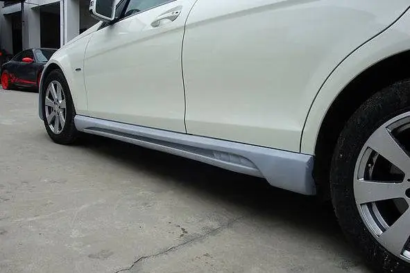 Carbonado 2008-2014 Mercedes Benz W204 C Class DE Style Side Skirts