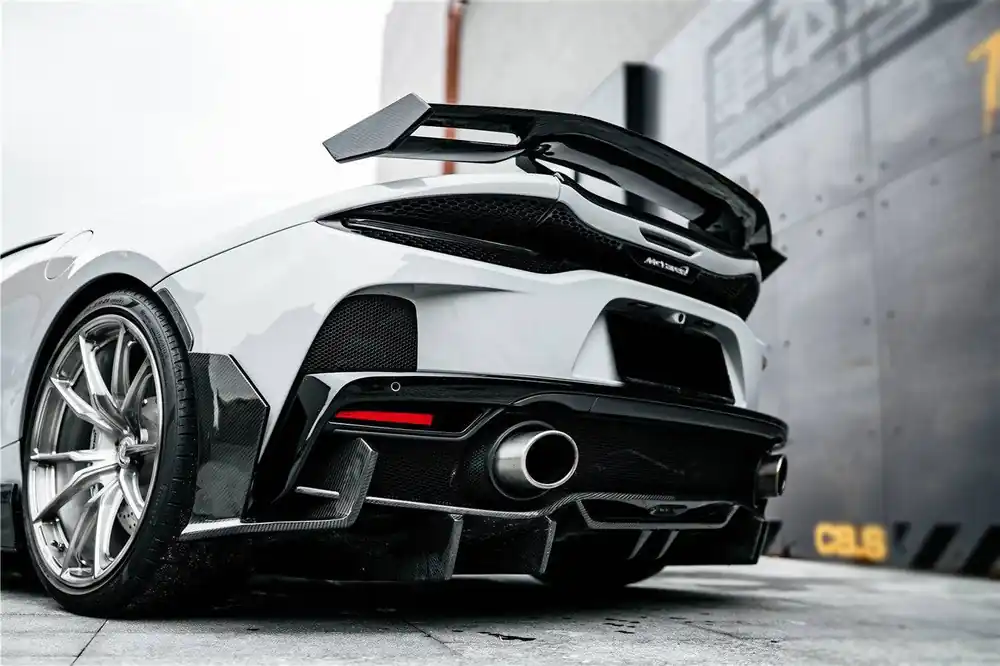 Carbonado 2020-2023 McLaren GT WP Style DRY Carbon Fiber Rear Diffuser Lip