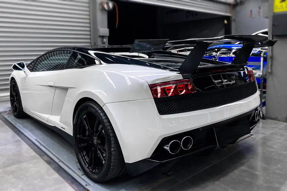 Carbonado 2004-2014 Lamborghini Gallardo STO Style Carbon Fiber Trunk Spoiler