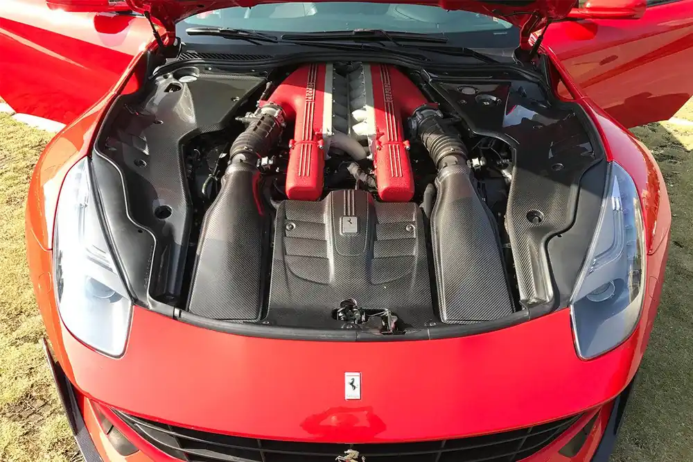 Carbonado 2012-2017 Ferrari F12 Berlinetta OE Style Dry Carbon Fiber Engine Cover