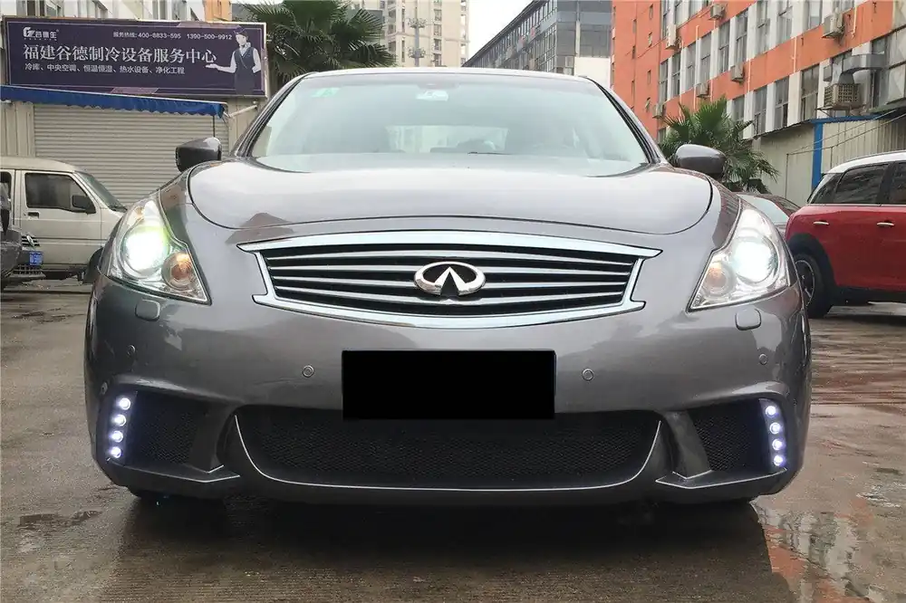 Carbonado 2010-2013 Infiniti G25 G37 Sedan WD Style Front Bumper with Led Light