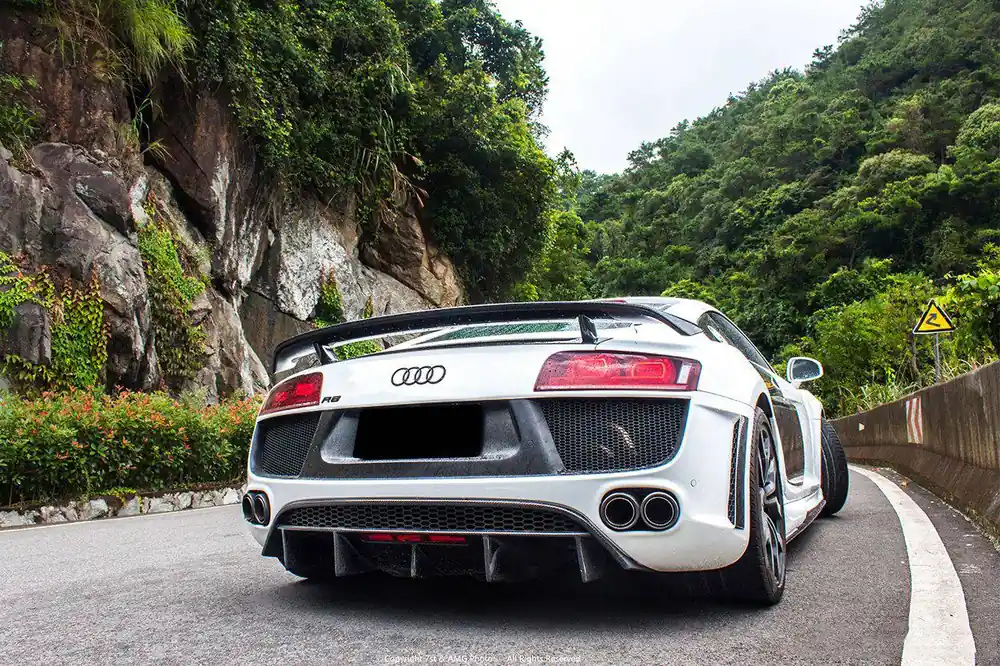 Carbonado 2006-2015 Audi R8 V8 V10 Coupe Spyder DPGT Style Rear Bumper With Exhaust Tips