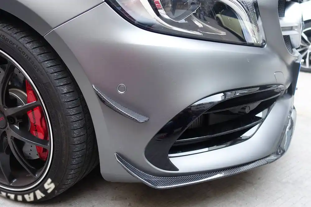 Carbonado 2016-2018 Mercedes Benz W176 A45 AMG BKSS Style Carbon Fiber Front Bumper Canards