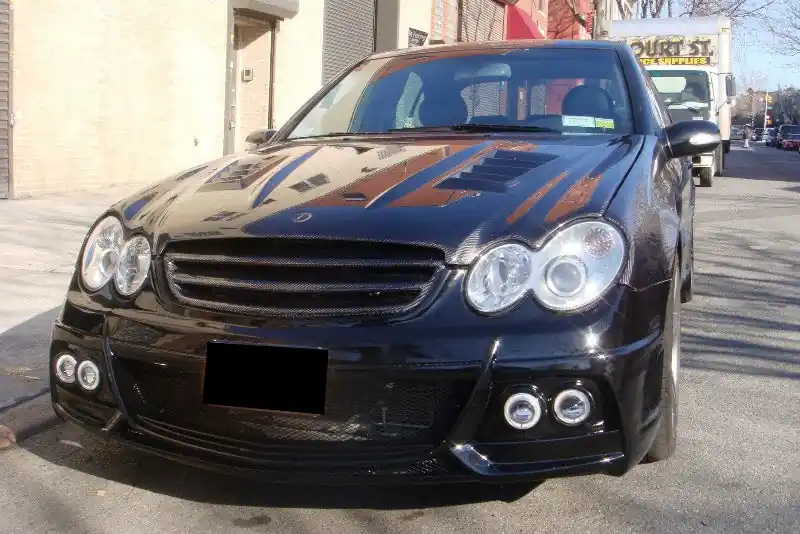 Carbonado 2005-2007 Mercedes Benz W203 C55 AMG WI Style Front Bumper Led Light