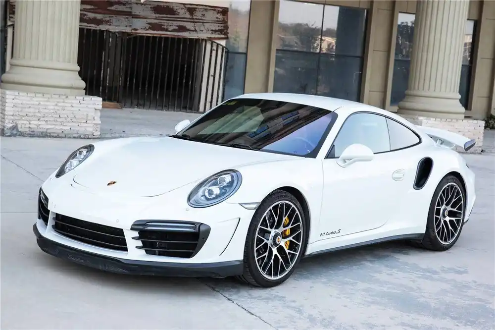 Carbonado 2016-2019 Porsche 911 991.2 Turbo S TP Style Front Bumper