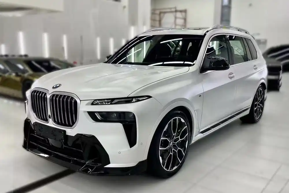 Carbonado 2023-2025 BMW X7 G07 LCI Black Knight Style Full body kit