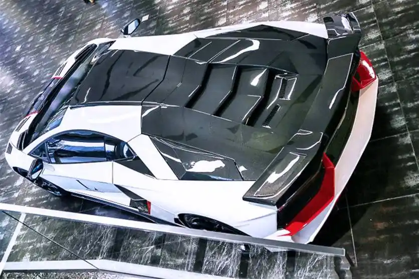 Carbonado 2011-2016 Lamborghini Aventador LP700 Coupe BKSS Style Carbon Fiber Engine Trunk