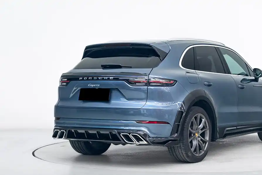 Carbonado 2018-2025 Porsche 9Y0 Cayenne S Coupe E-Hybrid MSY Style Dry Carbon Fiber Rear Lip Diffuser