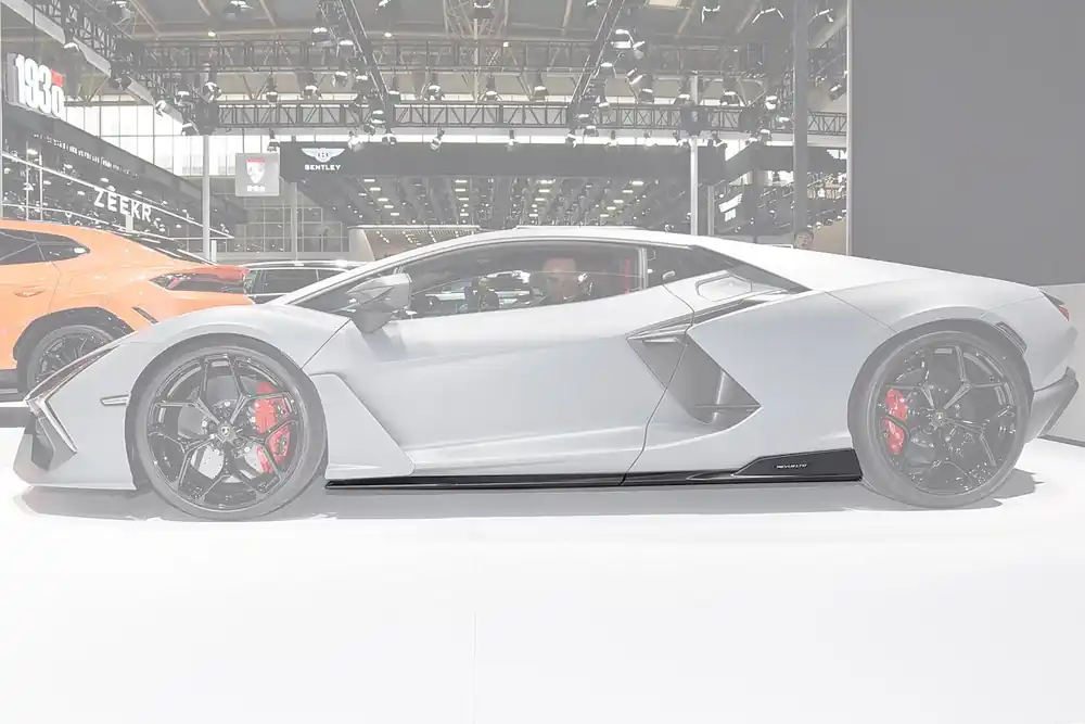 Carbonado OE Style Autoclave Carbon Fiber Side Skirts | 2023-UP Lamborghini Revuelto