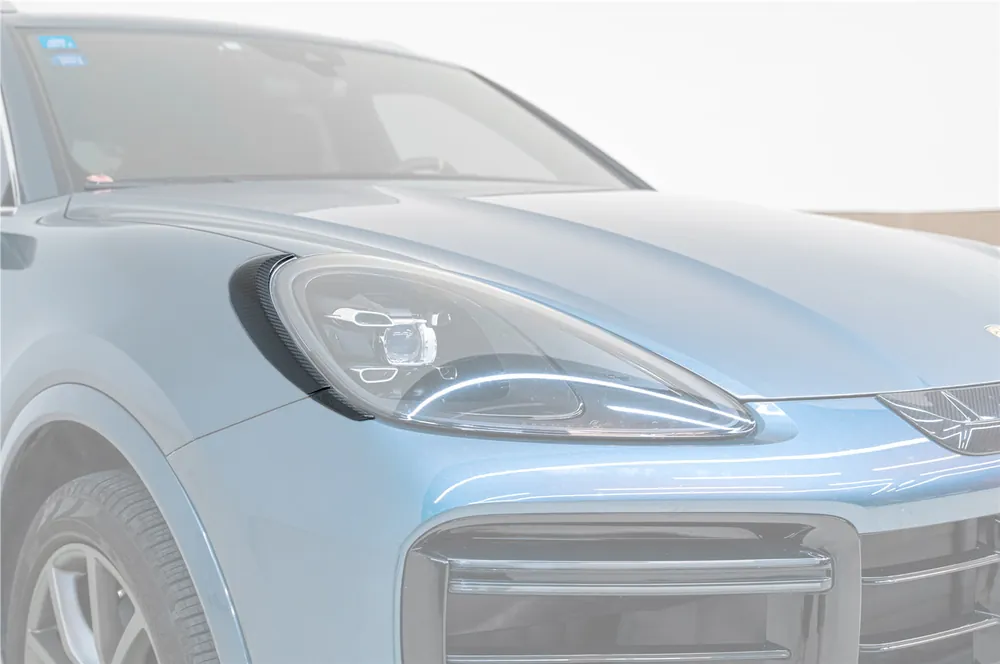 Carbonado 2018-2023 Porsche 9Y0.1 Cayenne S E-Hybrid Turbo MSY Style Dry Carbon Fiber Headlight Eyelid Eyebrow Cover