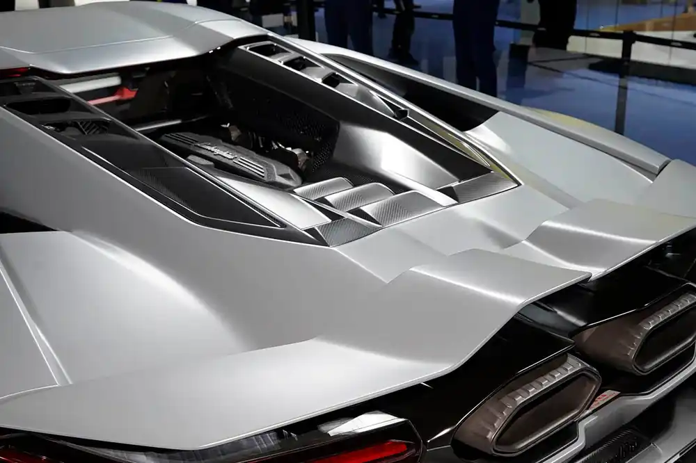 Carbonado OE Style Autoclave Carbon Fiber Engine Trunk | 2023-UP Lamborghini Revuelto