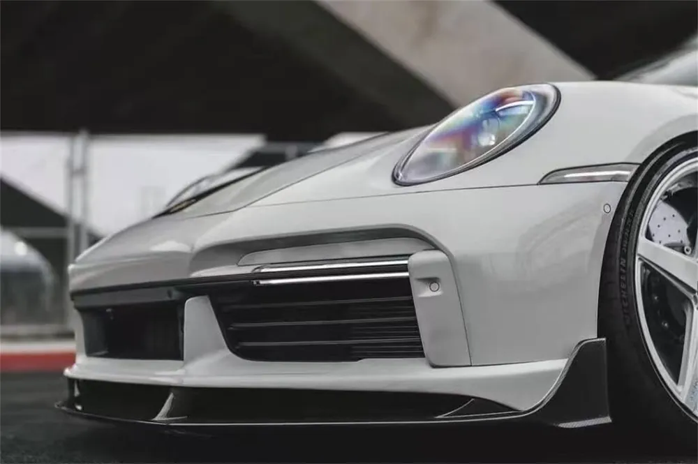 Carbonado 2020-2024 Porsche 911 992.1 Turbo S And Turbo S Cabriolet 9D Style Autoclave Carbon Fiber Front Lip Splitter