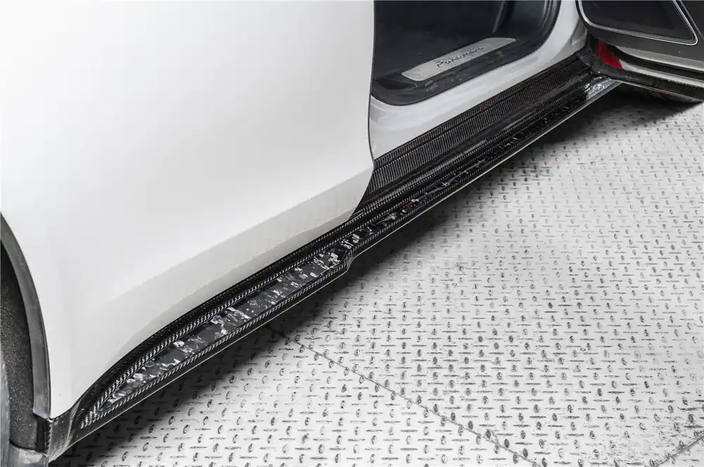 Carbonado 2017-2025 Porsche Panamera 976 971 976SD Style Dry Carbon Fiber Side Skirts