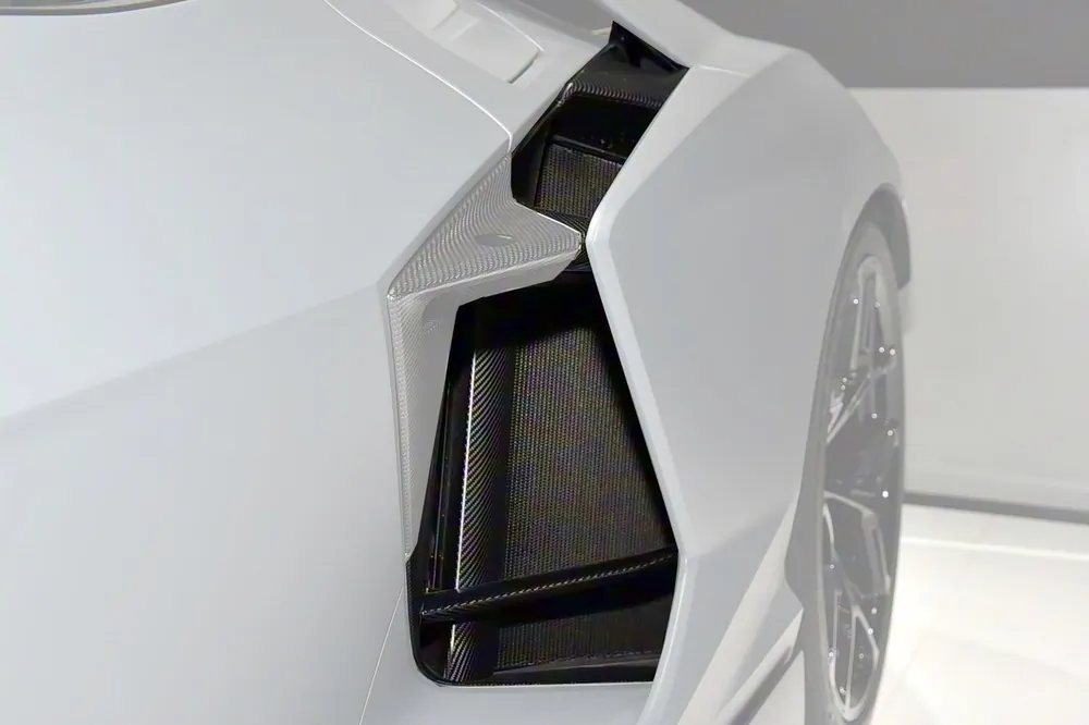Carbonado OE Style Autoclave Carbon Fiber Quarter Panel Fender Vents | 2023-UP Lamborghini Revuelto