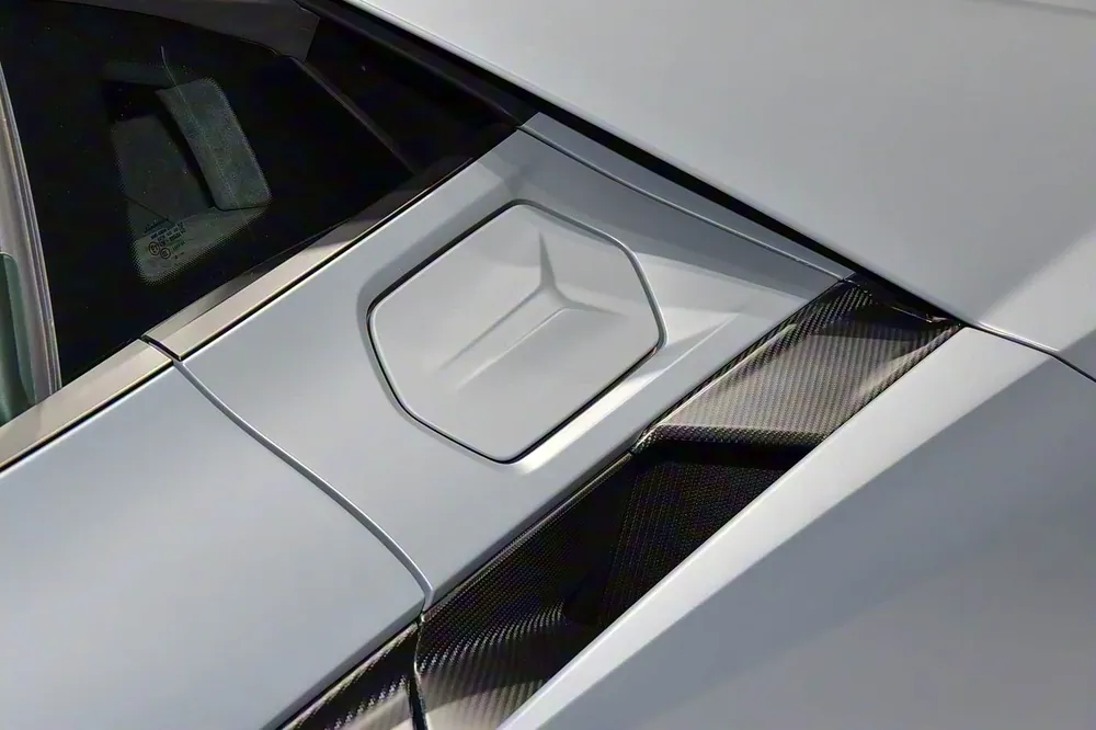 Carbonado OE Style Autoclave Carbon Fiber Replacement Fuel Cap | 2023-UP Lamborghini Revuelto