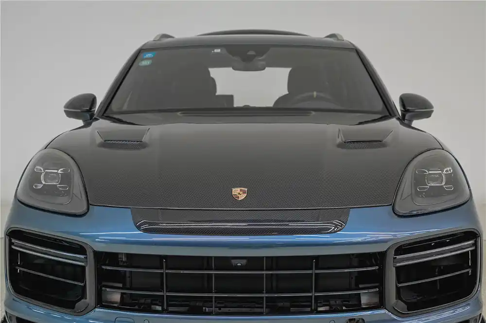 Carbonado 2018-2023 Porsche 9Y0.1 Cayenne S Coupe E-Hybrid MSY Style Dry Carbon Fiber Hood