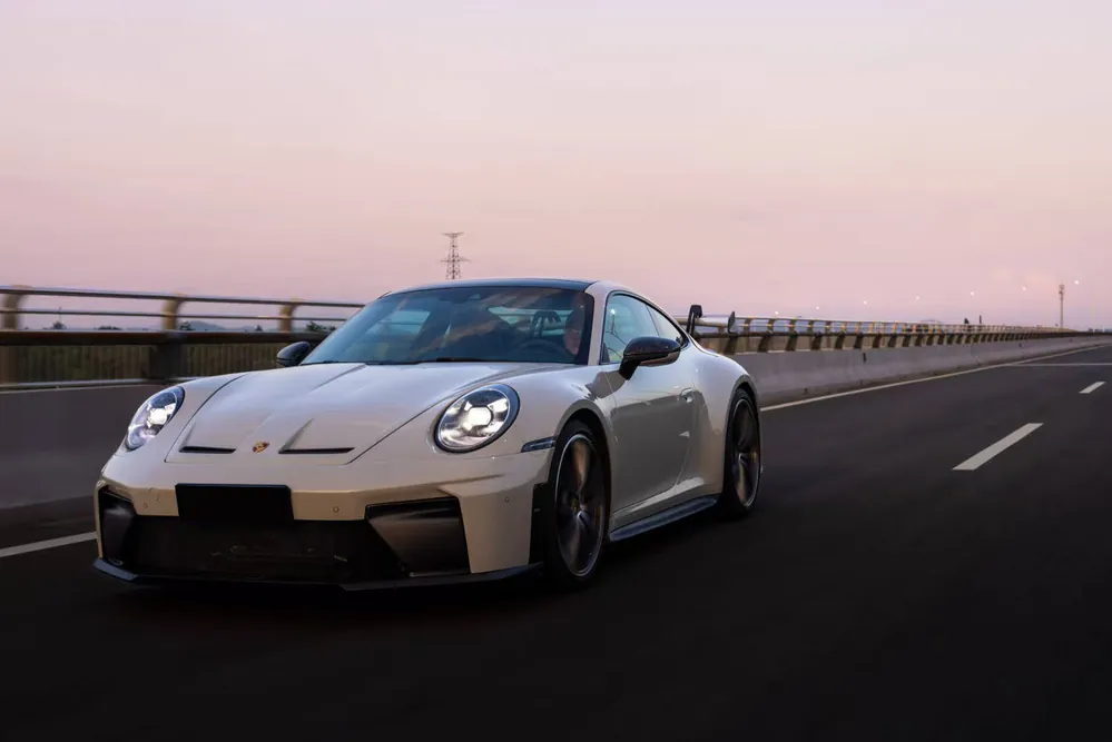 DarwinPRO 2019-2024 Porsche 911 992.1 Carrera & S & 4 & 4S & Targa & Cabriolet Convert 992.2 Facelift GT3 Style Front Bumper