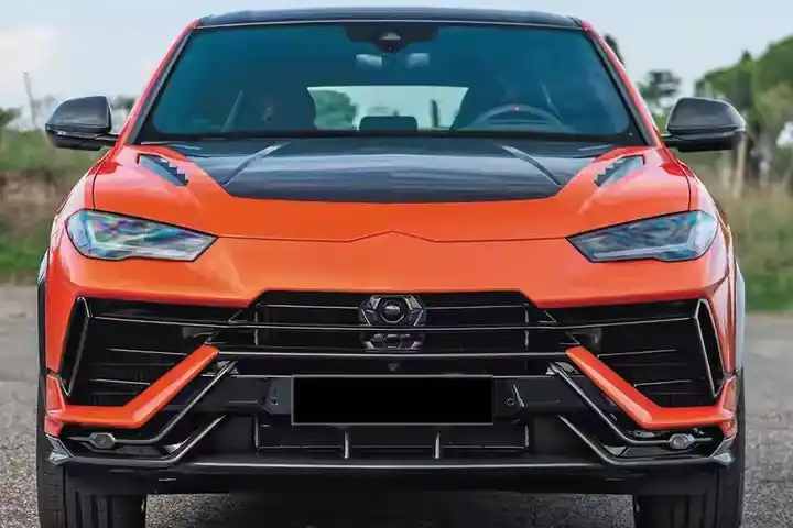 DarwinPRO 2023-2025 Lamborghini URUS Convert Performante Style Front Bumper