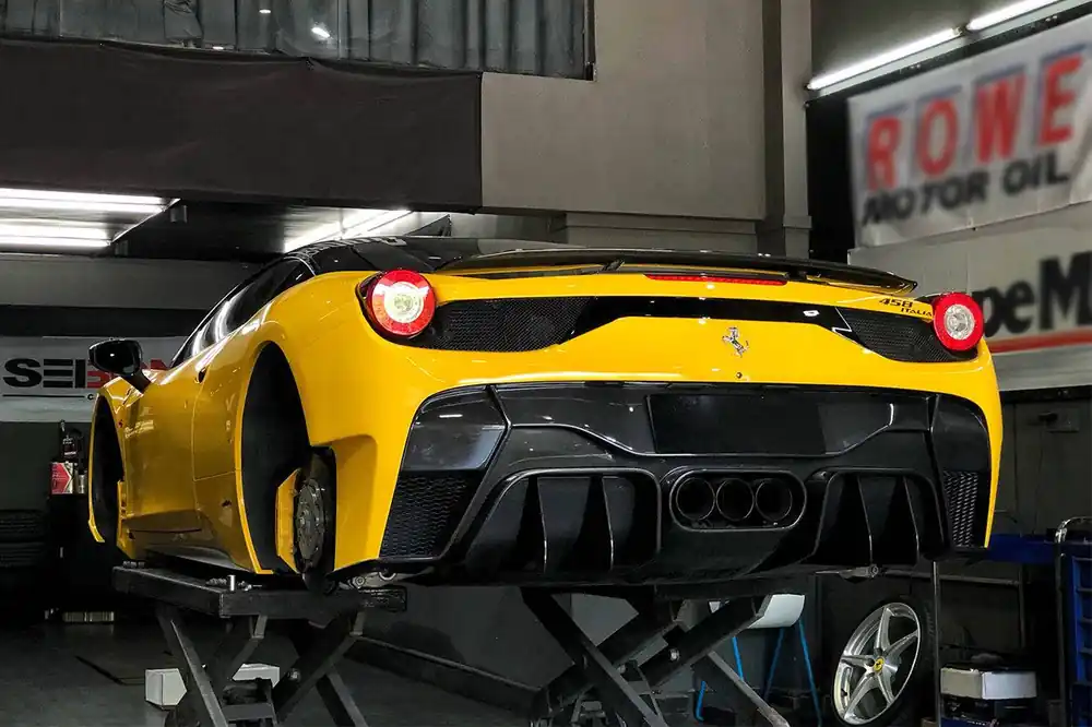 Carbonado VRS Style Rear Bumper with Tips | 2010-2015 Ferrari 458 Italy Spider