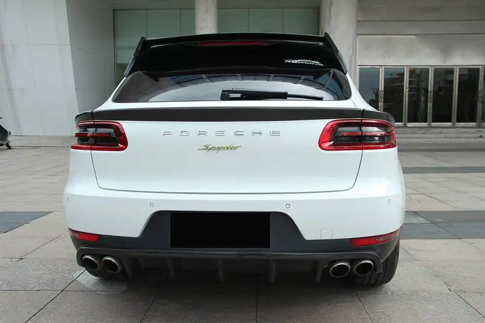 Carbonado 2014-2019 Porsche Macan BS Style Carbon Fiber Rear Diffuser