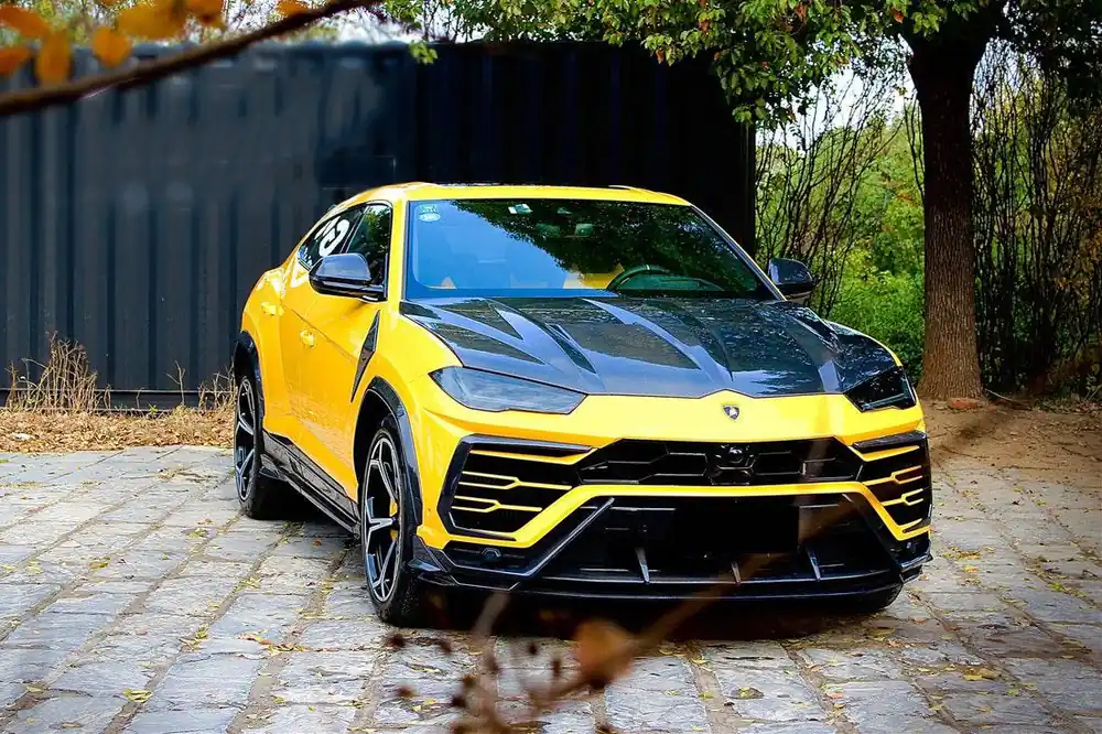 Carbonado 2018-2022 Lamborghini URUS TC Style Carbon Fiber Hood