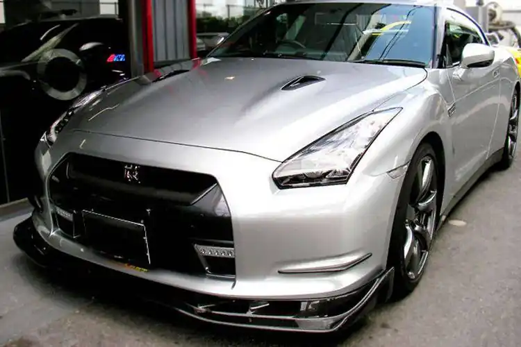 Carbonado 2008-2011 Nissan GTR R35 CBA Carbon Fiber Front Canards