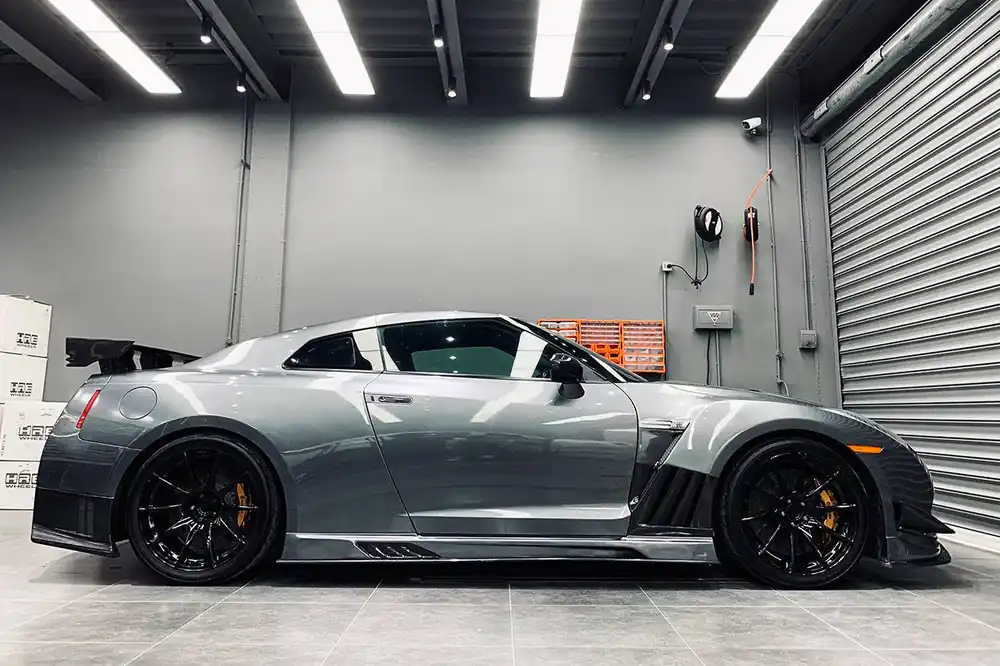 Carbonado VA Style Side Skirts | 2008-2023 Nissan GTR R35