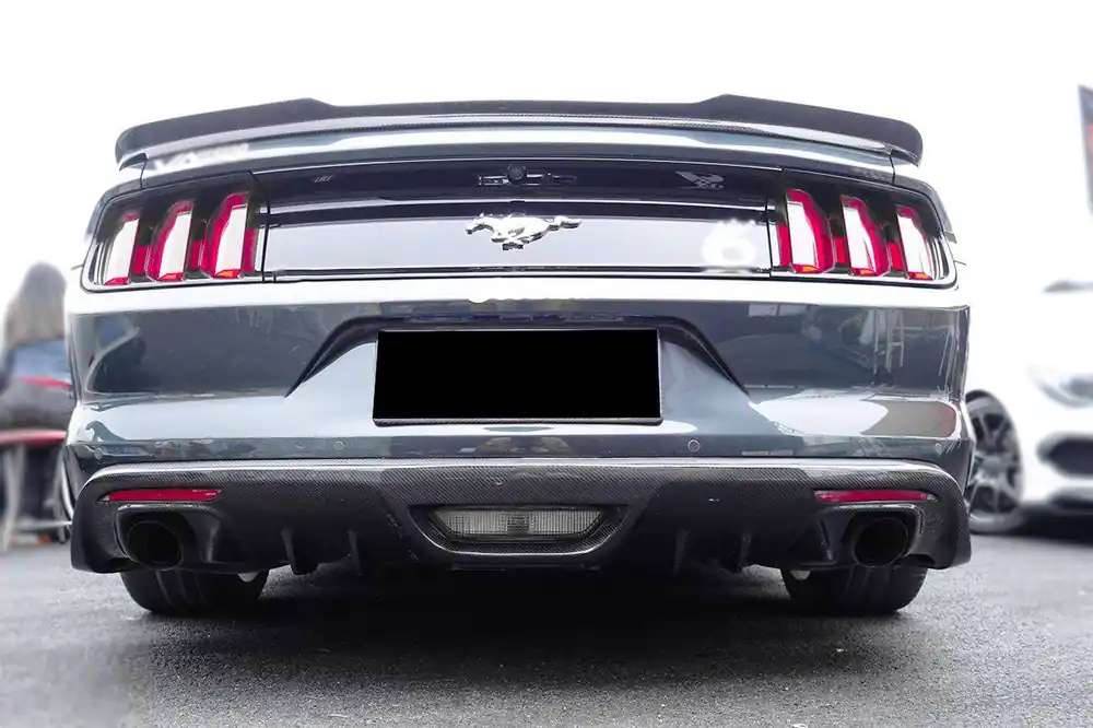 Carbonado 2015-2017 Ford Mustang Rsh Style Carbon Fiber Rear Lip