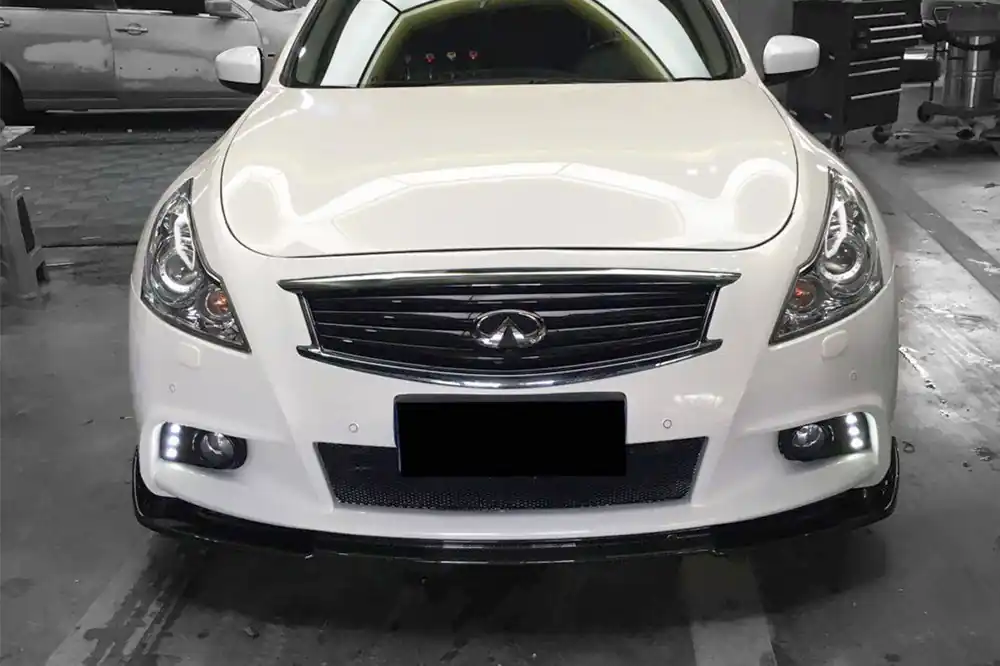 Carbonado 2010-2013 Infiniti G25 G37 Sedan EU Style Carbon Fiber Front Lip