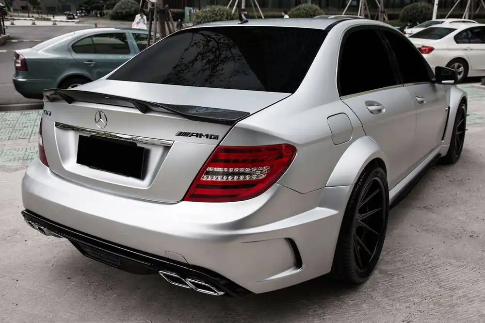 Carbonado 2008-2014 Mercedes Benz W204 C Class C63 AMG Sedan RT Style Carbon Fiber Trunk Spoiler