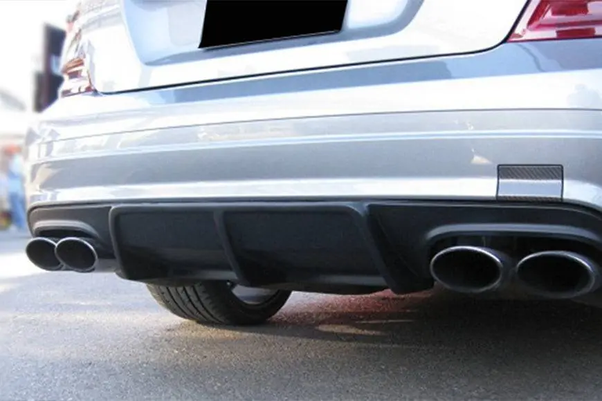 Carbonado 2008-2011 Mercedes Benz W204 C63 AMG AK STYLE CARBON FIBER DIFFUSER