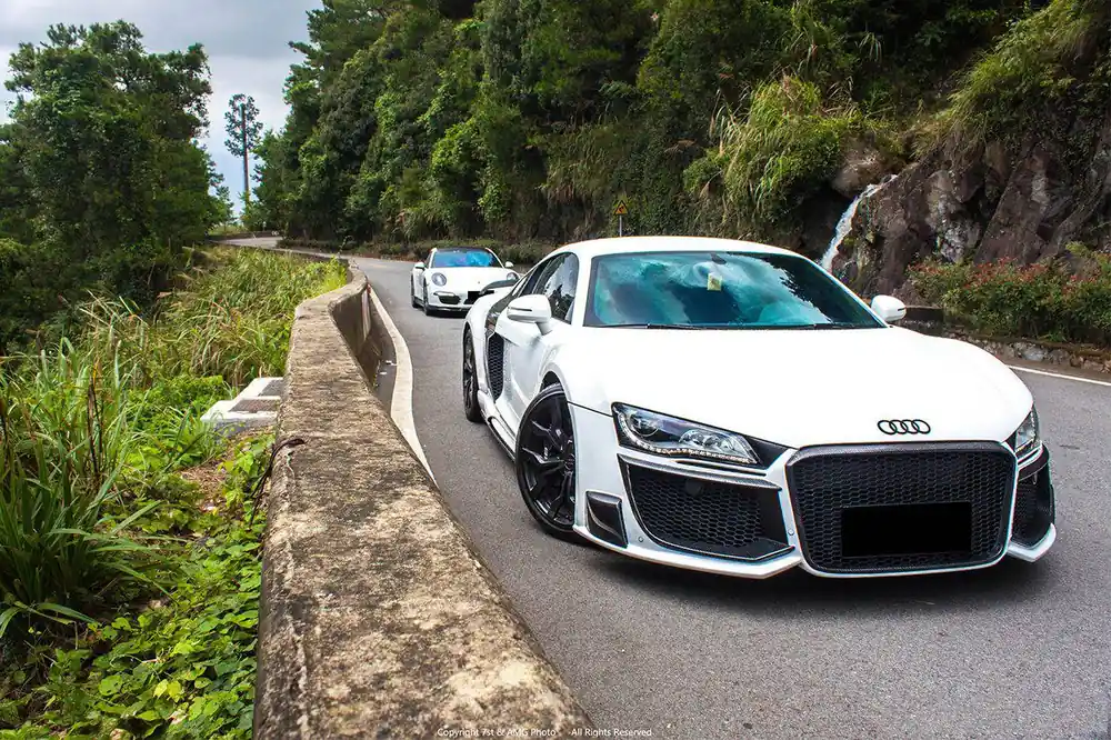 Carbonado 2006-2015 Audi R8 Coupe Spyder DPGT Style Front Bumper