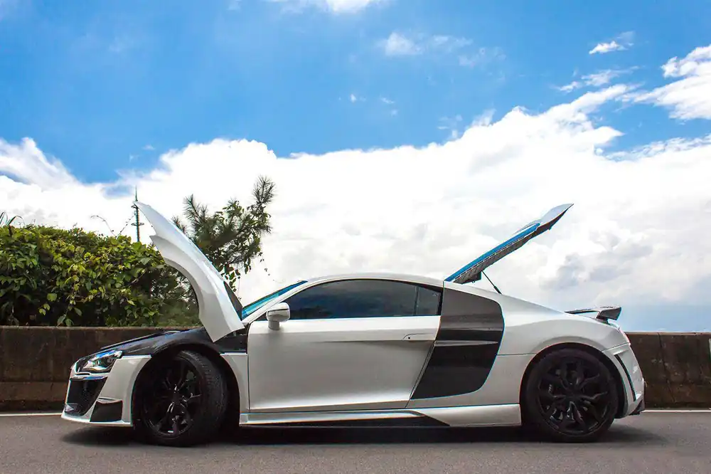 Carbonado 2006-2015 Audi R8 Coupe Spyder DPGT Style Side Skirts