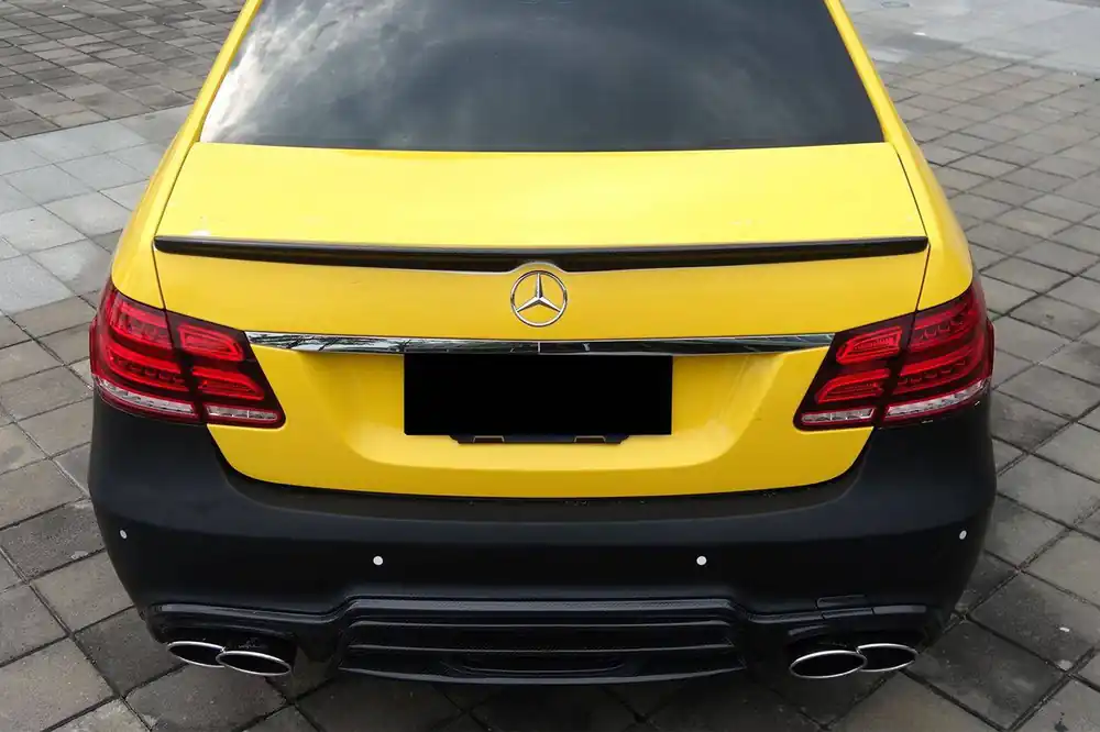 Carbonado 2010-2016 Mercedes Benz E Class W212 L Style Carbon Fiber Trunk Spoiler