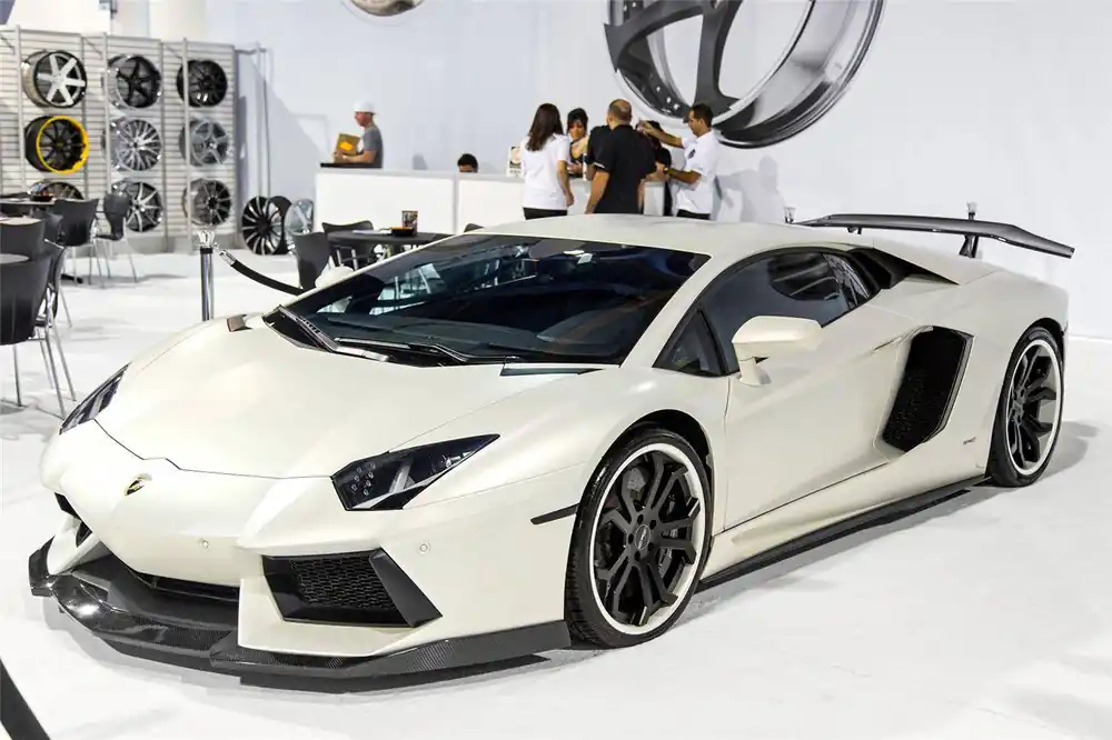 Carbonado 2011-2016 Lamborghini Aventador LP700 Coupe Roadster DM Style Carbon Fiber Side Skirs