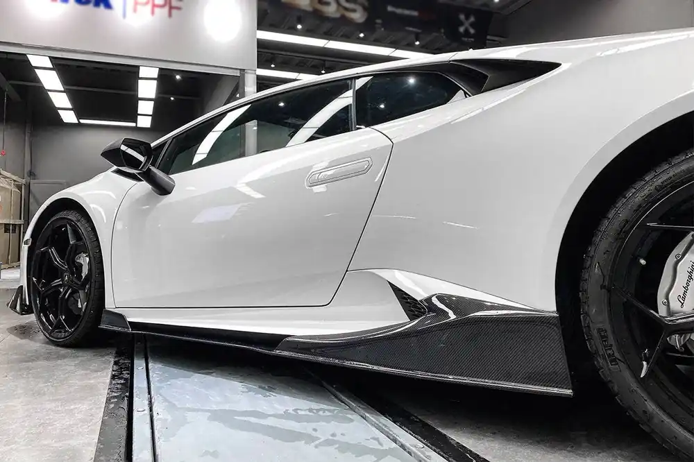 Carbonado 2015-2019 Lamborghini Huracan LP610 LP580 MD Style Carbon Fiber Side Skirts