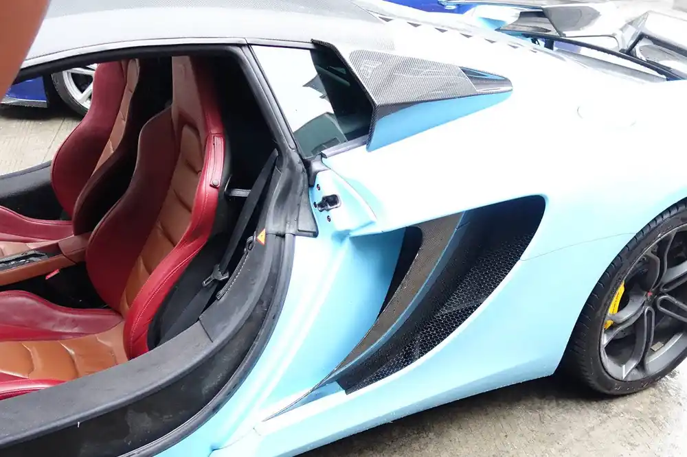 Carbonado 2011-2017 McLaren 650S & MP4 12C BKSS Style Carbon Fiber Quarter Window Scoops