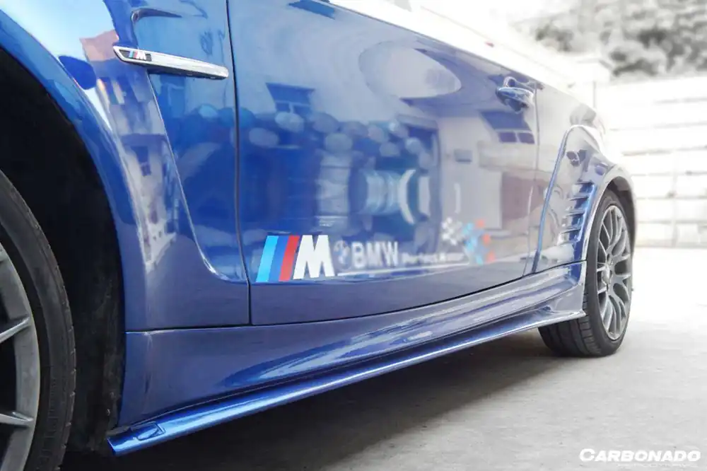 Carbonado 2008-2013 BMW E82 E88 1 Series RZ Style Side Skirts