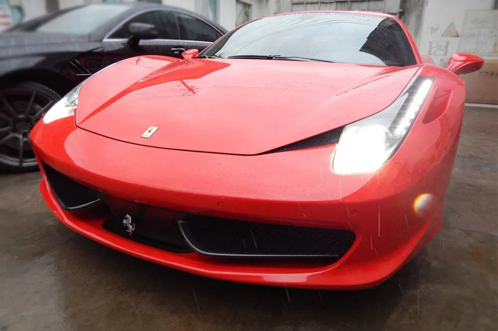 Carbonado 2010-2015 Ferrari 458 Coupe Spider OE Style Carbon Fiber Front Bumper Canards