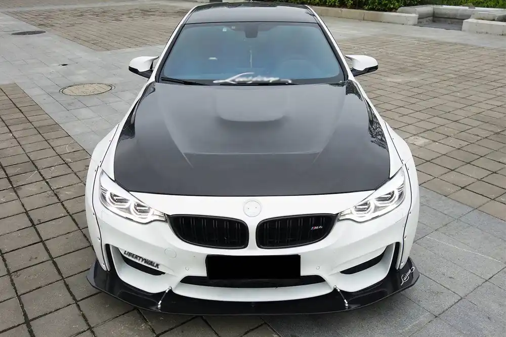 Carbonado 2014-2020 BMW F80 M3 F82 M4 GTS Carbon Fiber Style Hood