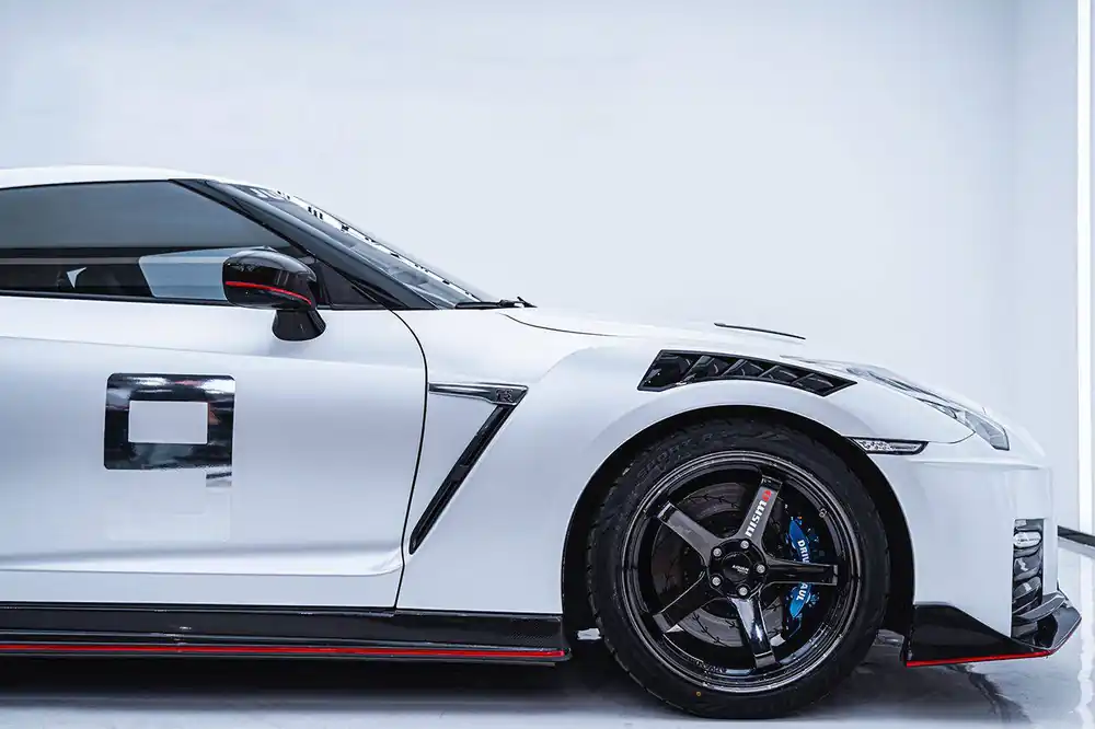 Carbonado 2008-2023 Nissan GTR R35 CBA DBA EBA NISMO Style Fender