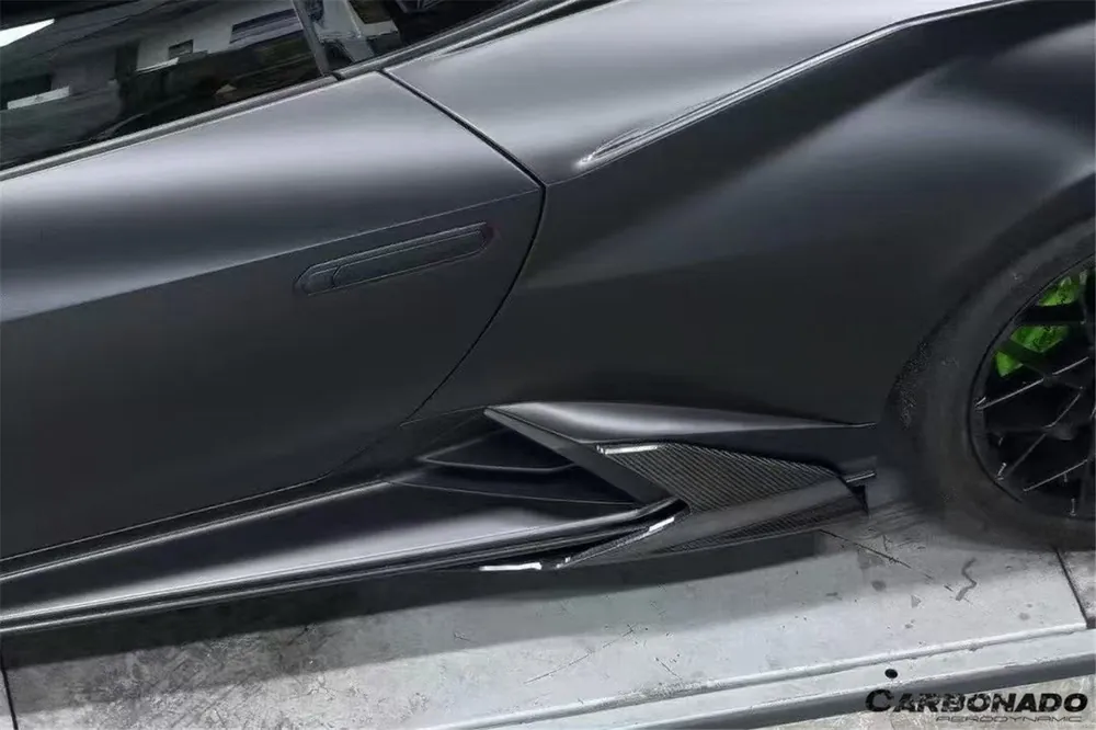 Carbonado Aero Autoclave Carbon Fiber Side Skirt Canard | 2021-2024 Lamborghini Huracan STO