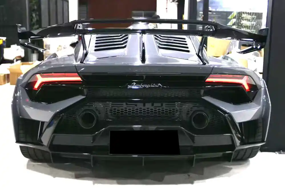 Carbonado Aero Autoclave Carbon Fiber Rear Diffuser Lip | 2021-2024 Lamborghini Huracan STO